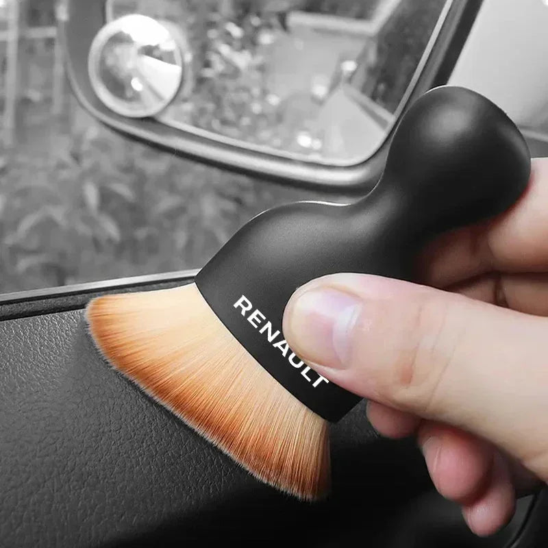 Brosse Douce de Nettoyage d’Emblèmes – Renault (Megane, Clio, Captur, Twingo...)